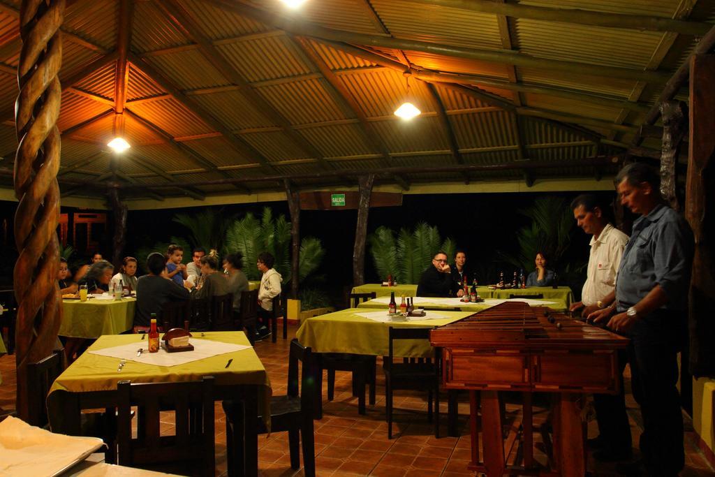 Hotel Catarata Rio Celeste ビハグア エクステリア 写真