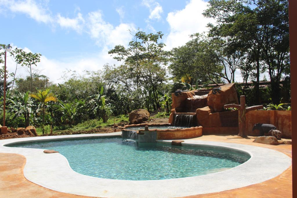 Hotel Catarata Rio Celeste ビハグア エクステリア 写真