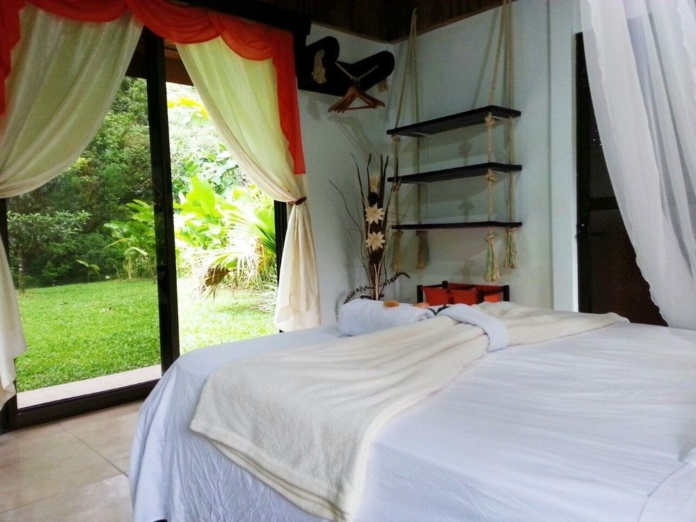 Hotel Catarata Rio Celeste ビハグア エクステリア 写真