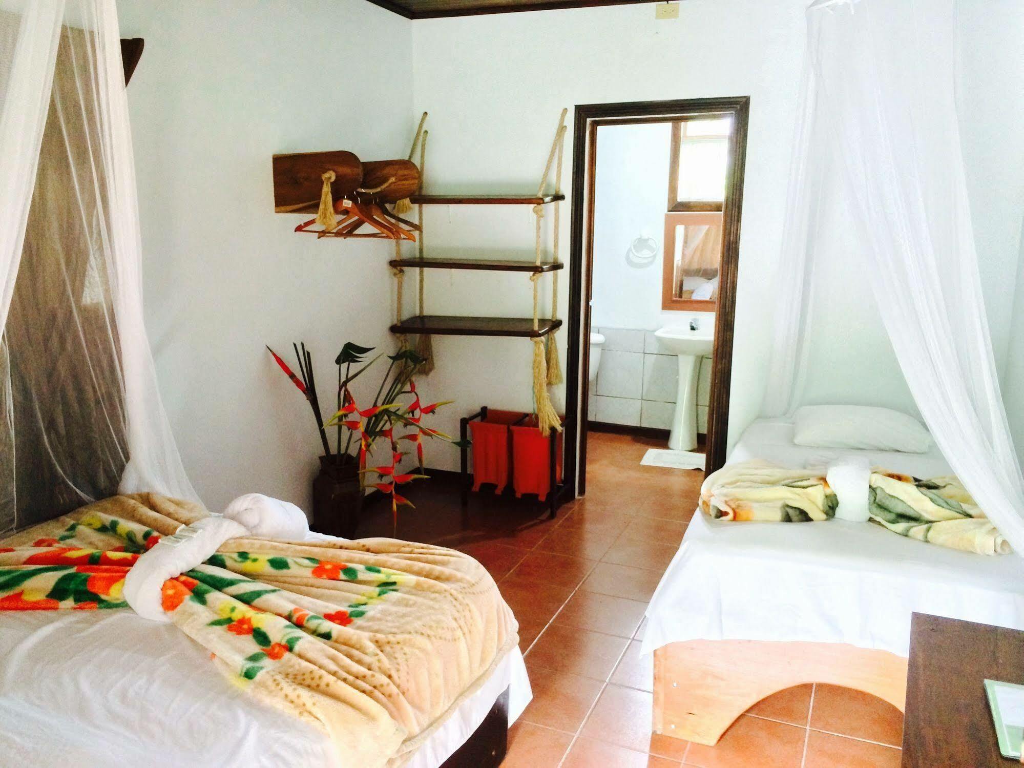 Hotel Catarata Rio Celeste ビハグア エクステリア 写真